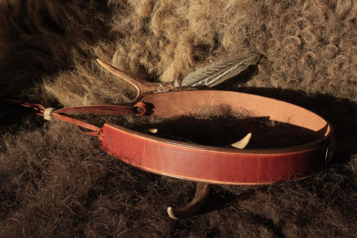 Big Horn - Leather Hat Band with Vintage Native American Button