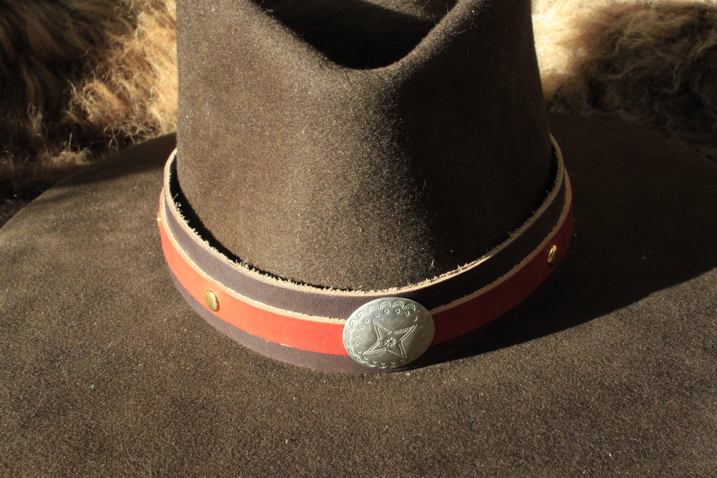 Huachuca - Leather Hat Band with Vintage Native American Button