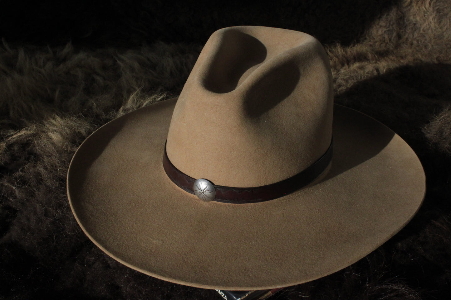 Fruita - Leather Hat Band with Vintage Native American Button