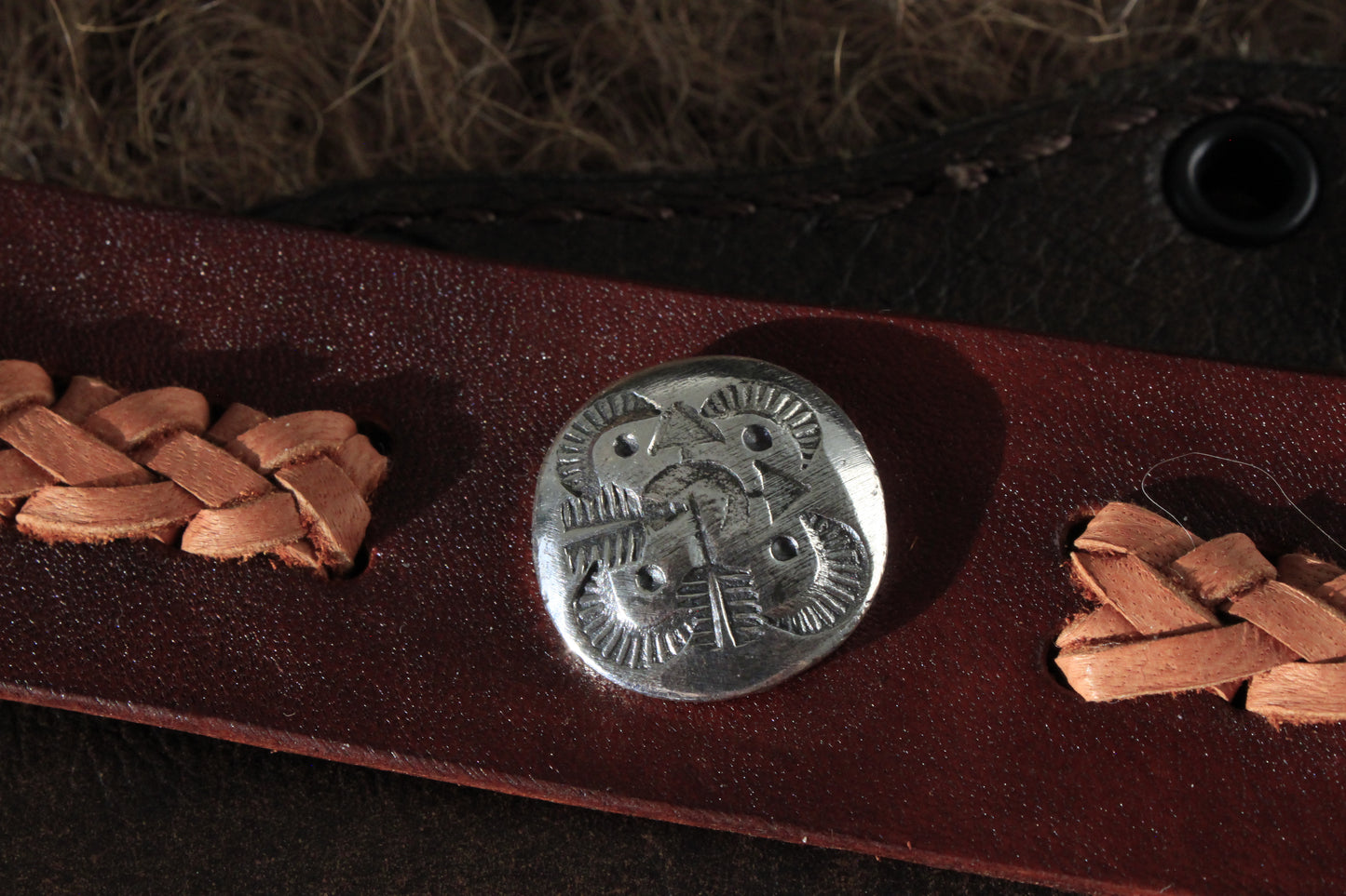 Kayenta - Leather Hat Band with Vintage Native American Buttons