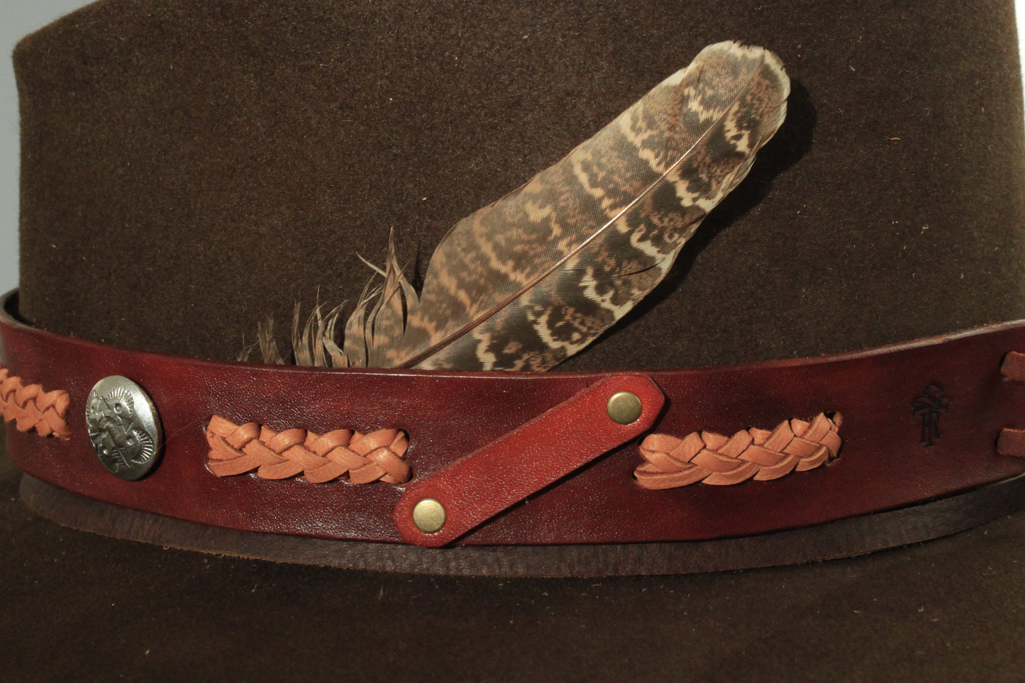 Kayenta - Leather Hat Band with Vintage Native American Buttons