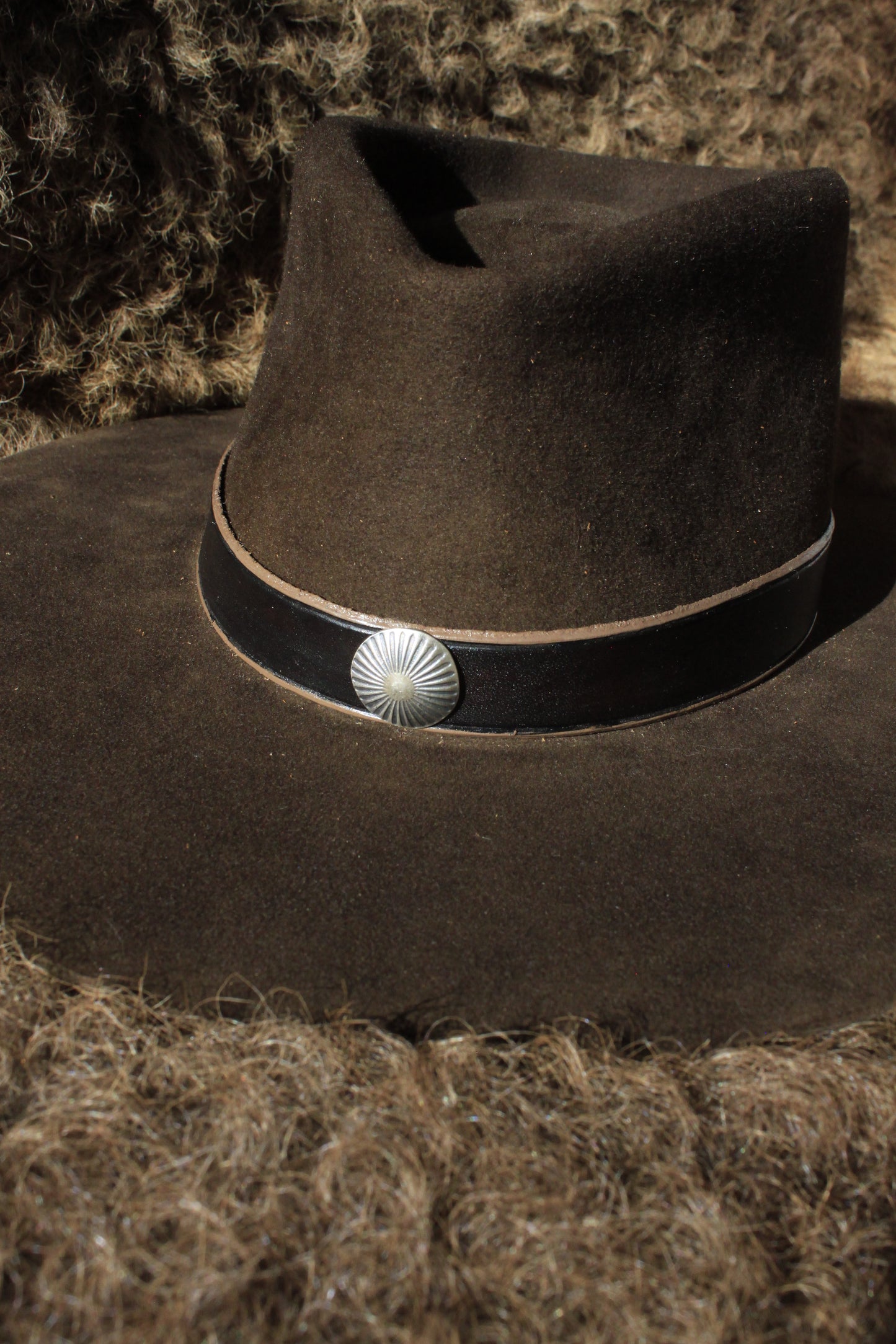 Butte - Leather Hat Band with Vintage Native American Button
