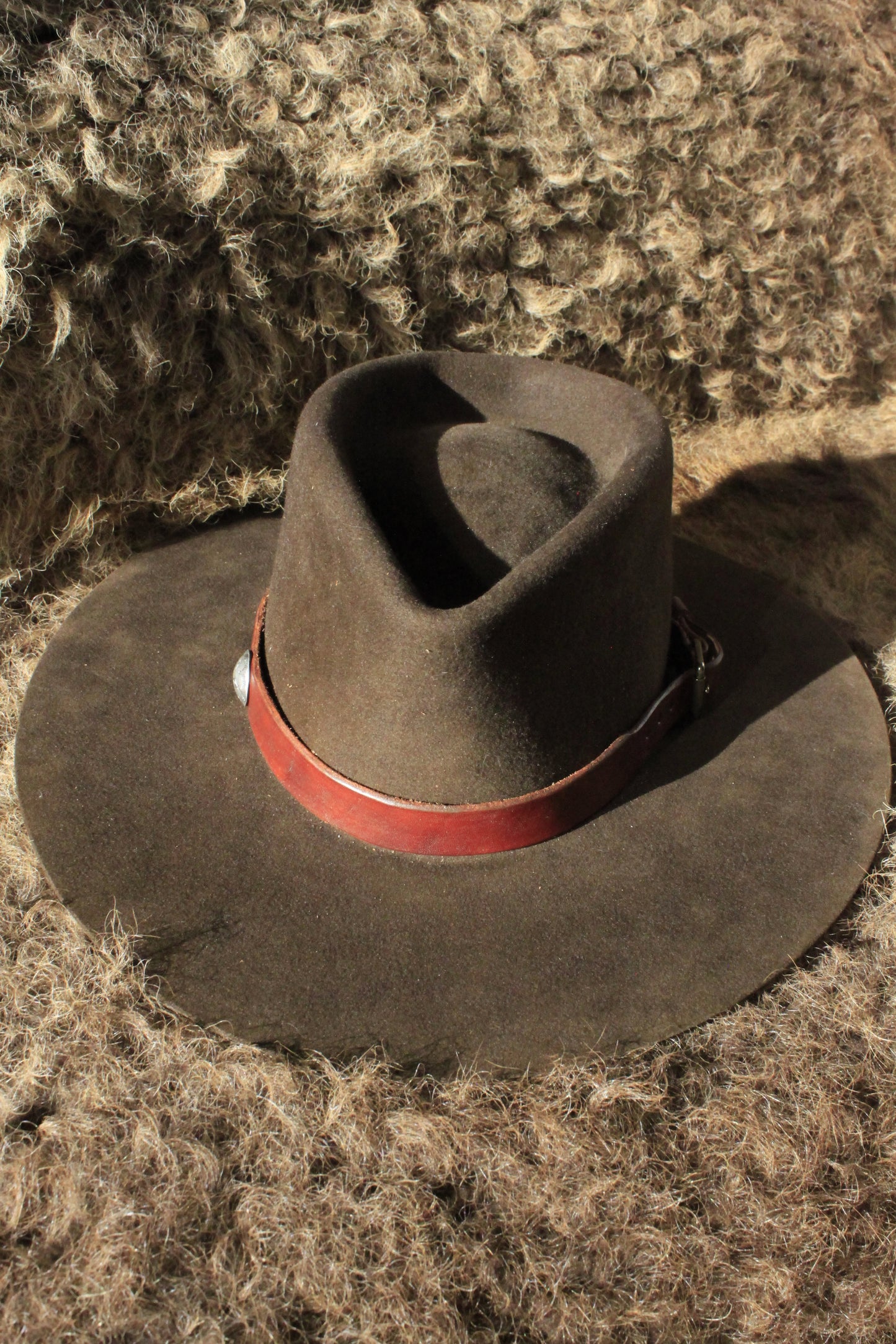 Ponderosa - Leather Hat Band with Vintage Native American Button