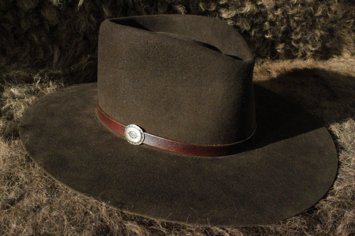 Uintah - Leather Hat Band with Vintage Native American Concho