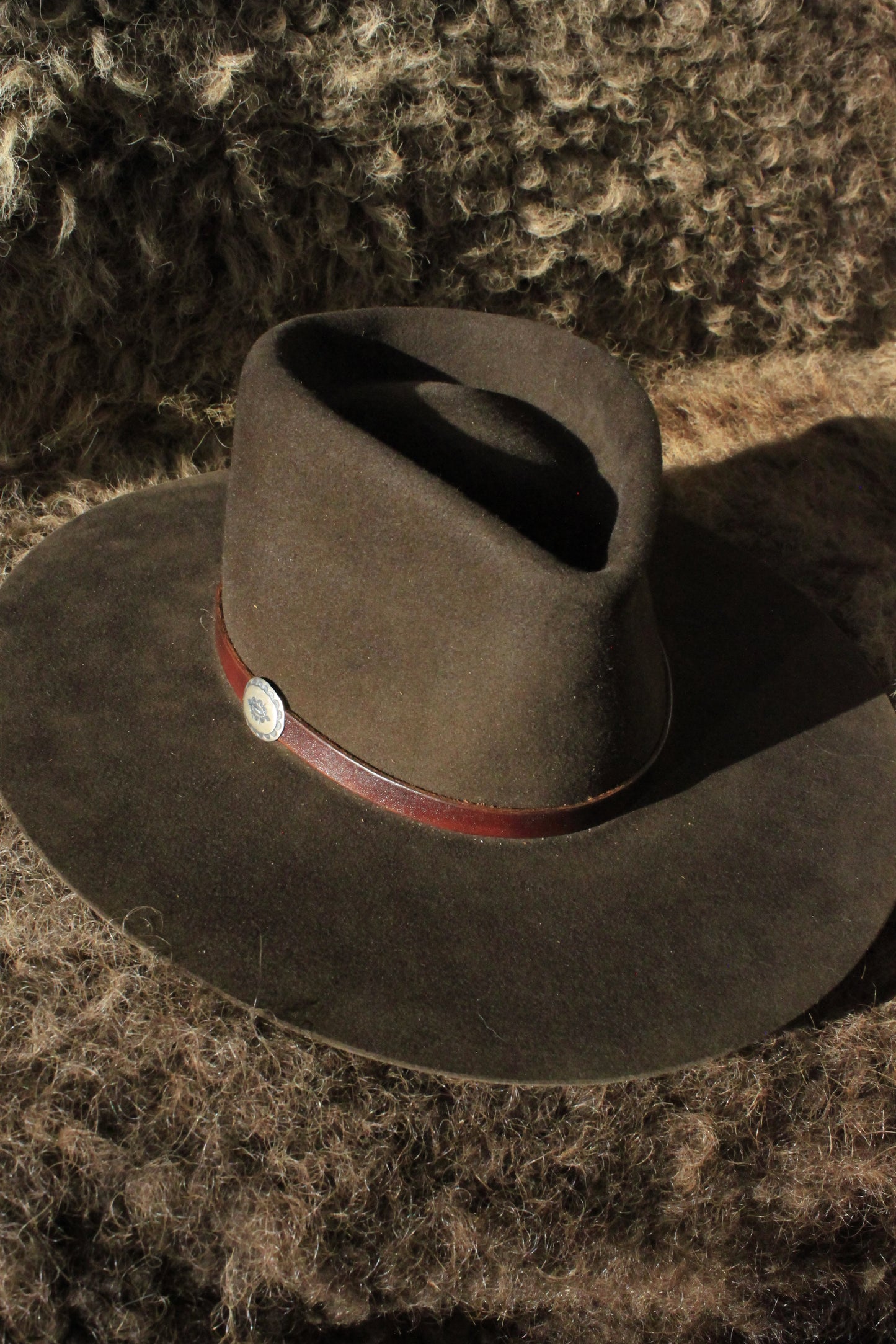 Uintah - Leather Hat Band with Vintage Native American Concho