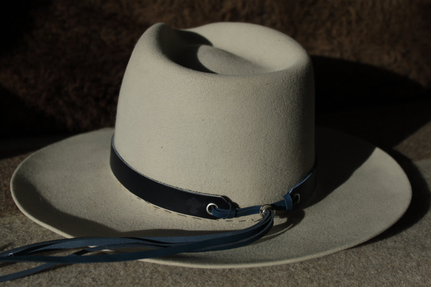 Broken Arrow - Leather Hat Band with Vintage Native American Button