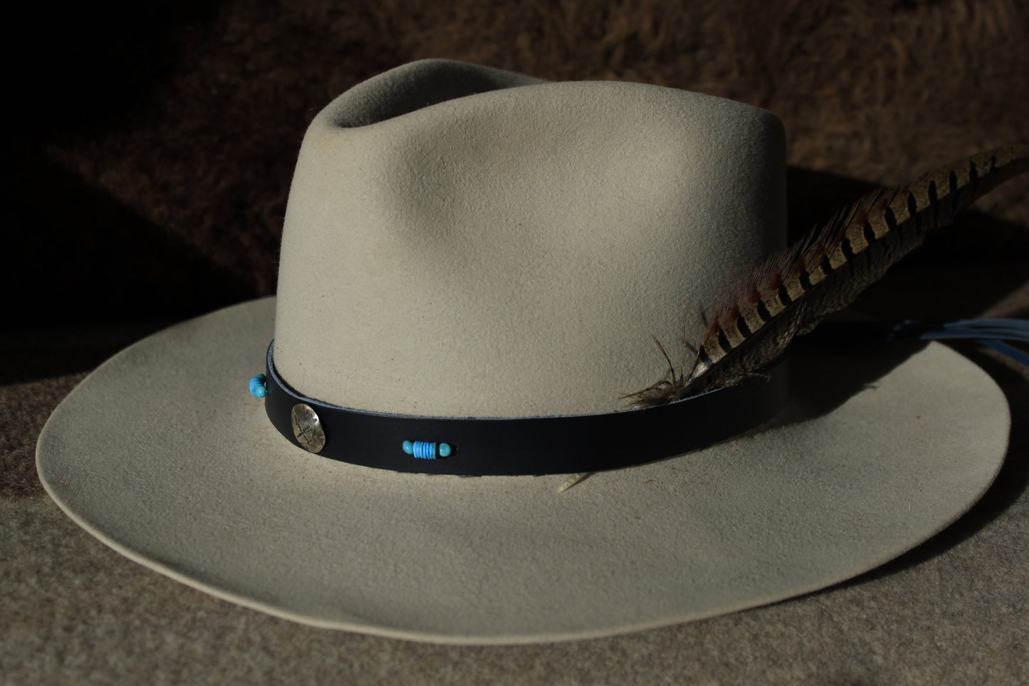 Broken Arrow - Leather Hat Band with Vintage Native American Button