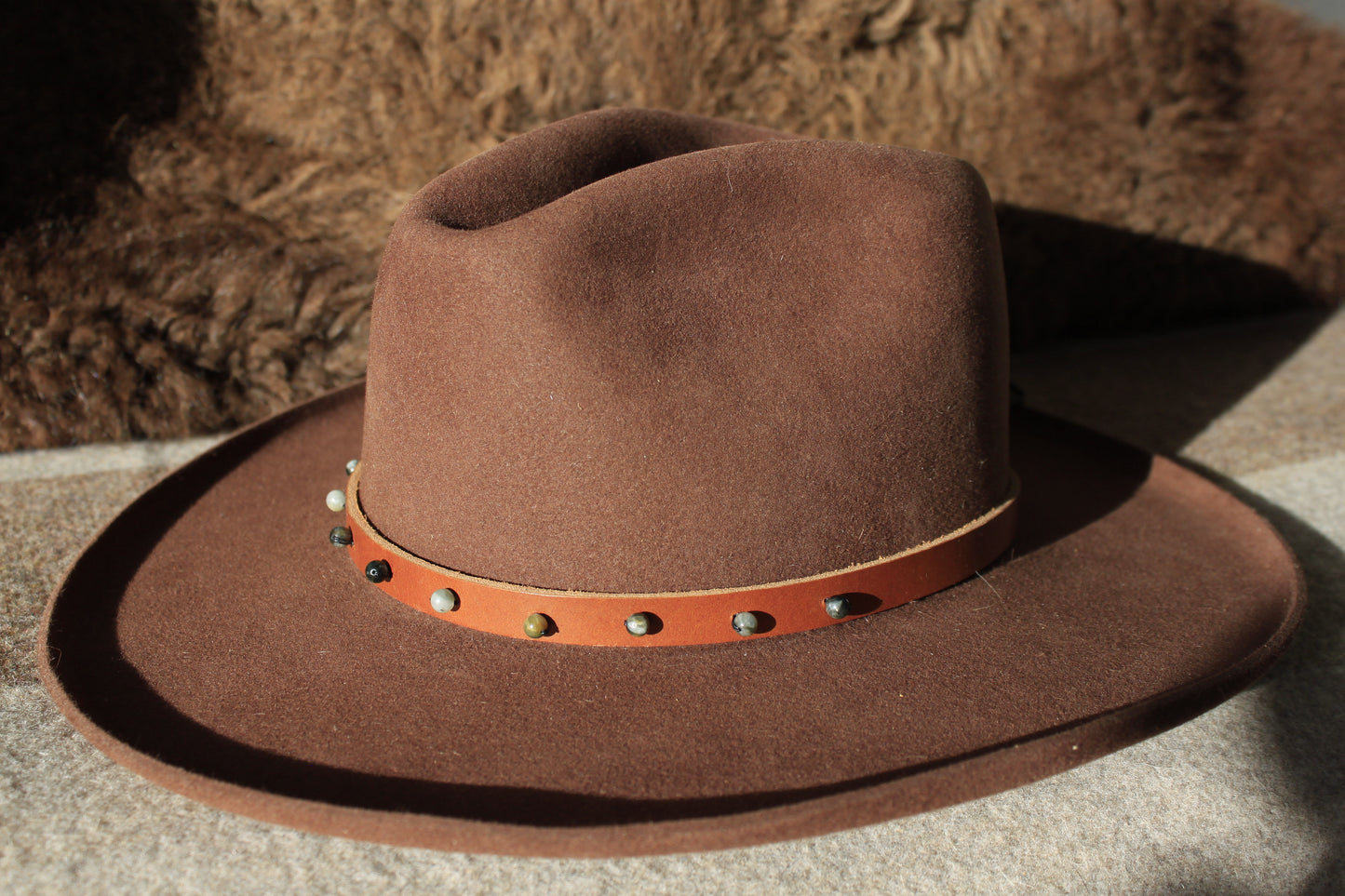 Apple Valley - Leather Hat Band with Vintage Native American Button