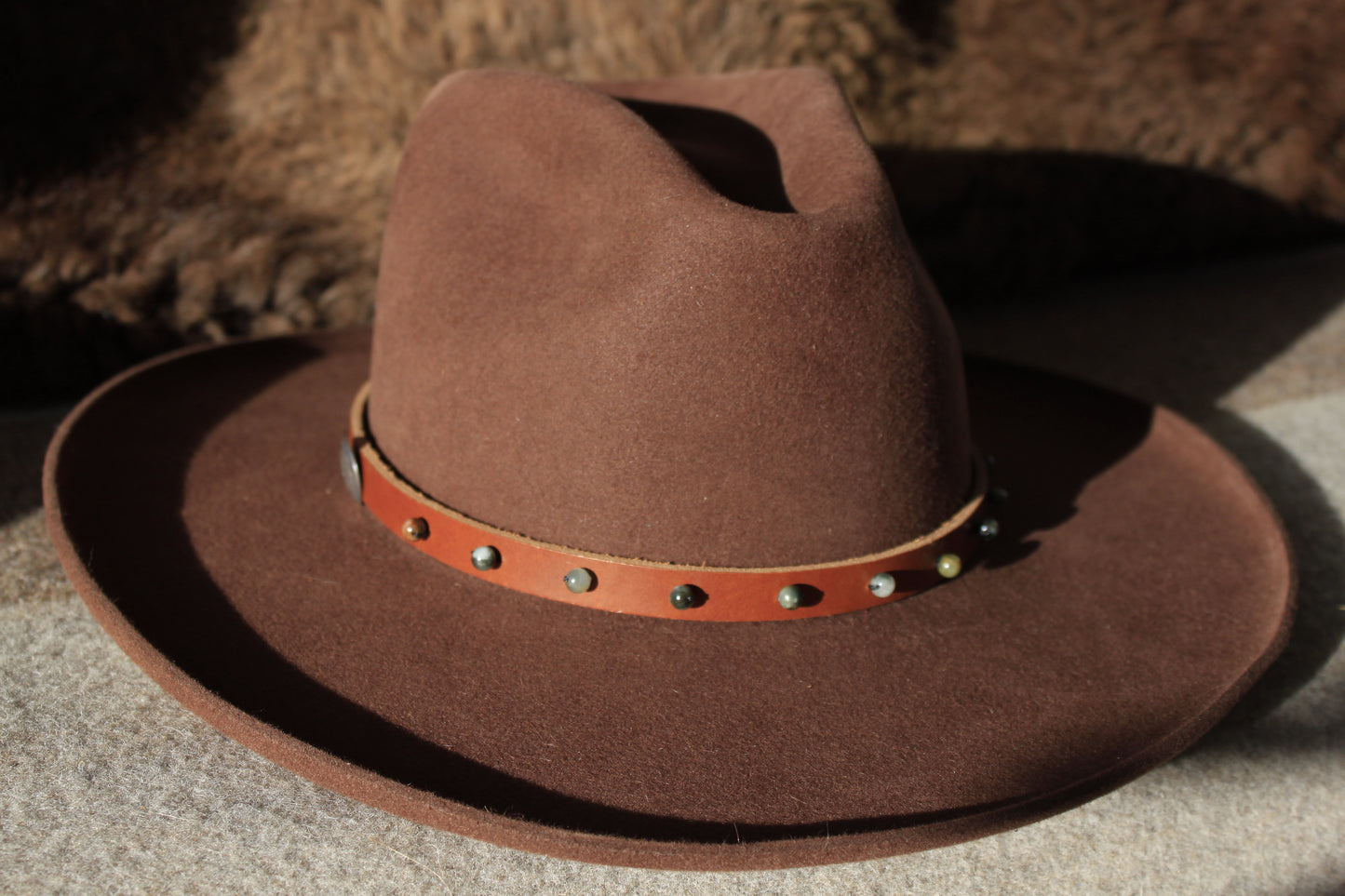 Apple Valley - Leather Hat Band with Vintage Native American Button