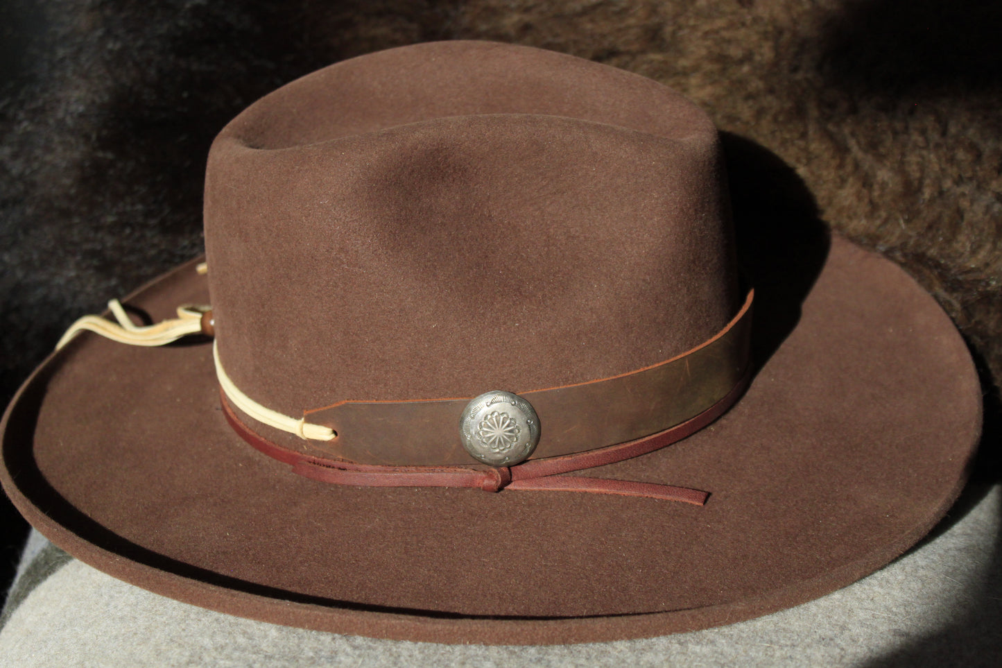 Cholla - Leather Hat Band with Vintage Native American Button