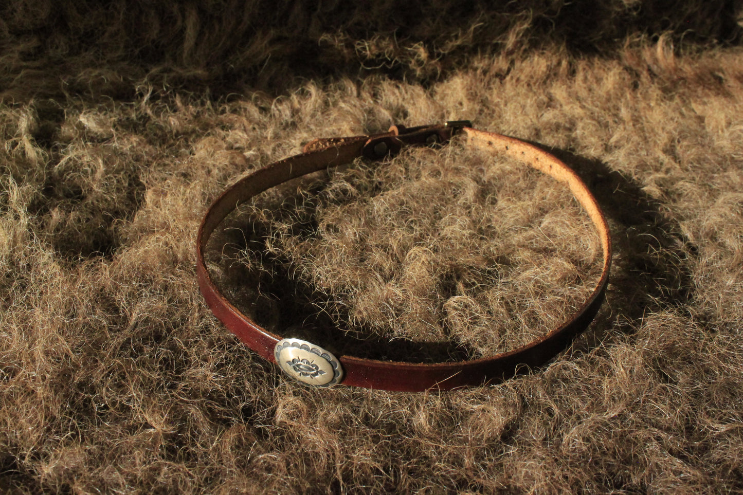 Uintah - Leather Hat Band with Vintage Native American Concho